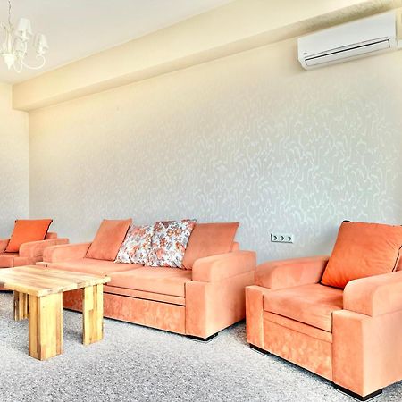 Full Comfort Apartment At Chavchavadze Tbilisi Exterior foto